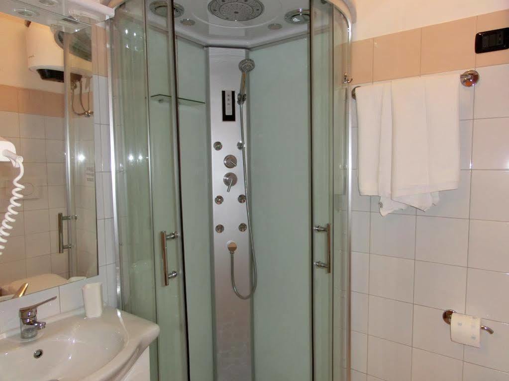 Reale House Rooms Рим Экстерьер фото