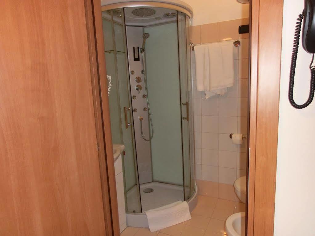 Reale House Rooms Рим Экстерьер фото